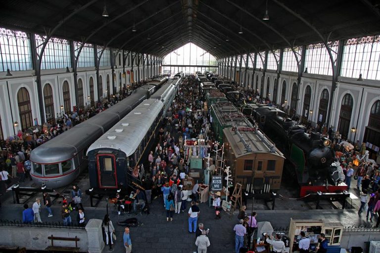 Mercado de Motores: el mercadillo urbano de Madrid
