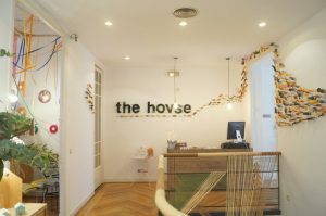 The Hovse