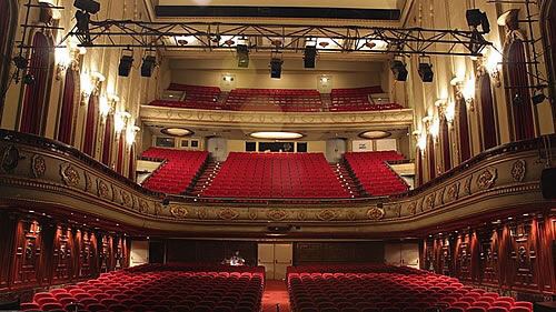 El Ayuntamiento de Madrid cierra el Teatro Nuevo Apolo