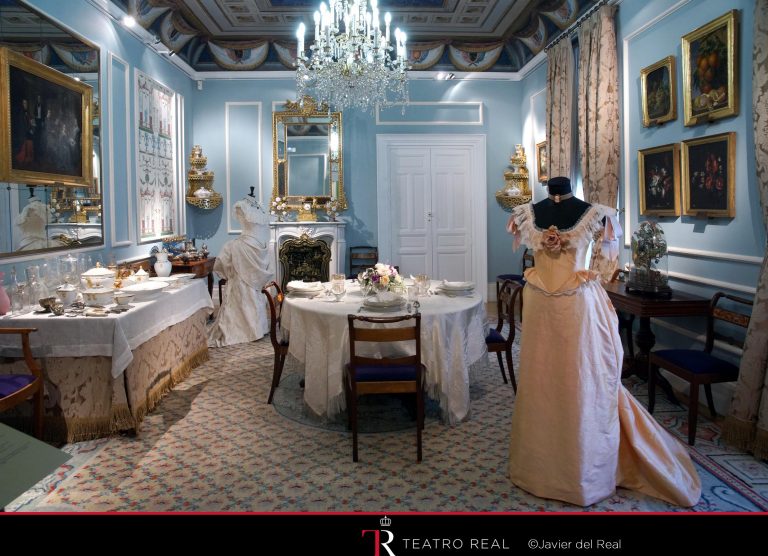 El Museo del Romanticismo expone los trajes del Teatro Real