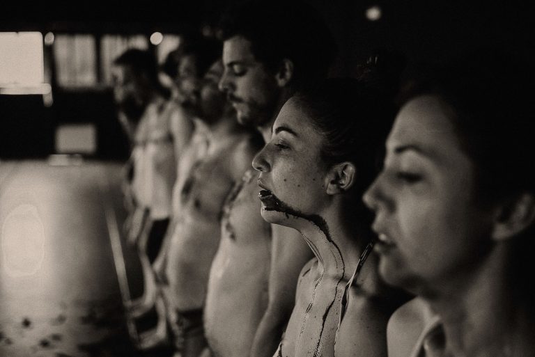 ‘Danzad malditos’, una competición de danza disfrazada de obra de teatro