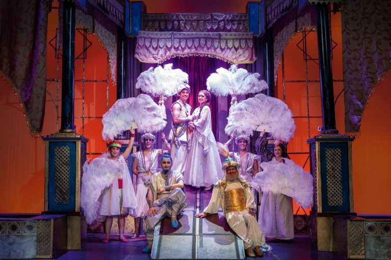 La magia de ‘Aladín’ se apodera del Teatro Marquina