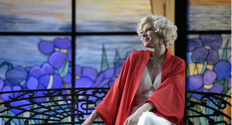 Natalia Millán se convierte en ‘La viuda alegre’