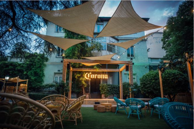 ‘Casa Corona’ acerca la playa a Madrid