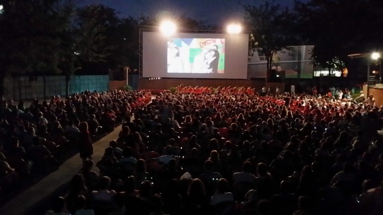 ‘Fescinal’, el cine de verano del Parque de la Bombilla, cumple 34 ediciones