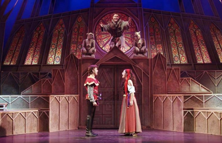 El Teatro Sanpol esconde ‘El jorobado de Notre Dame’