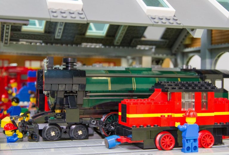 El Museo del Ferrocarril conmemora los 50 años de trenes LEGO