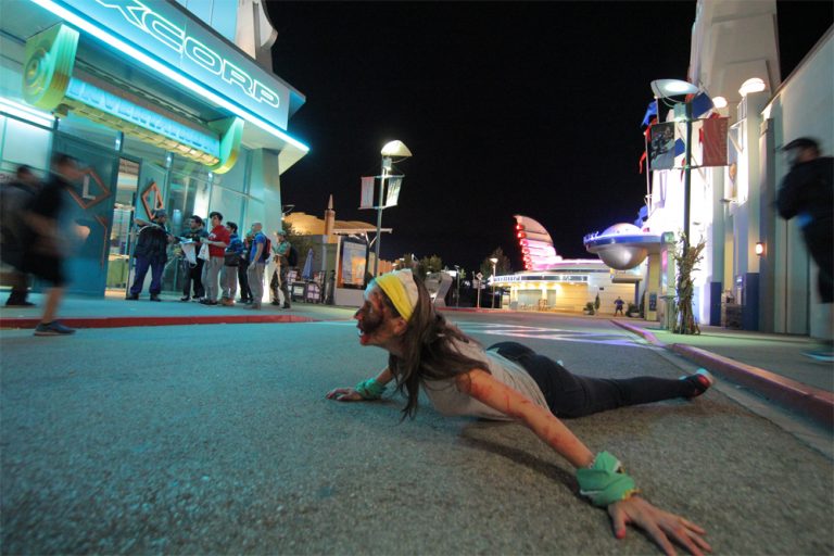 El Apocalipsis Zombie ha llegado a Parque Warner