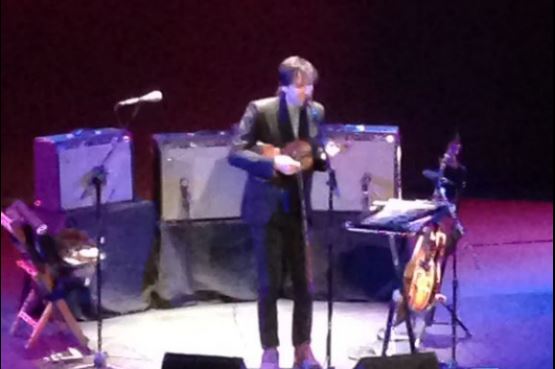 Andrew Bird silencia el Teatro Nuevo Apolo