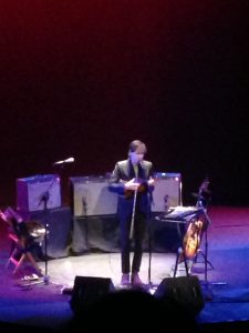 Andrew Bird. Ana María de la Cruz Rey de Viñas.
