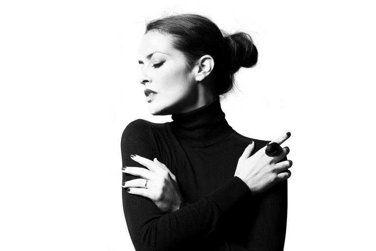 Vega es ‘La Reina Pez’