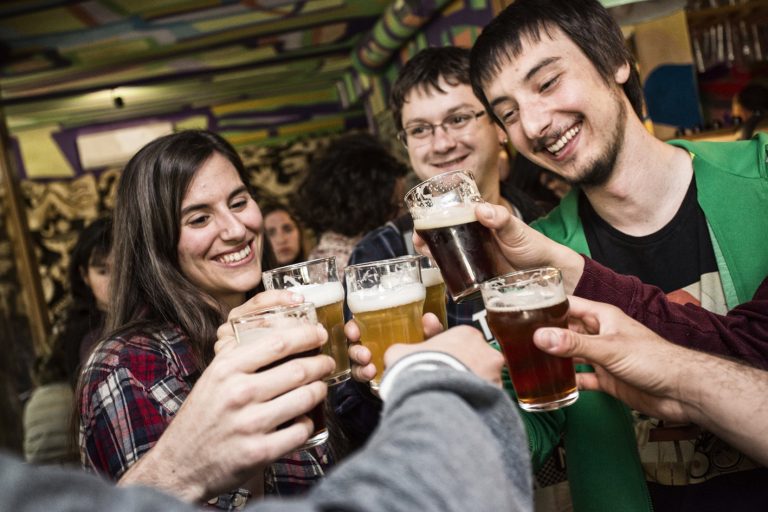 La cerveza artesana festeja su semana en Lavapiés en la ‘Artesana Week’