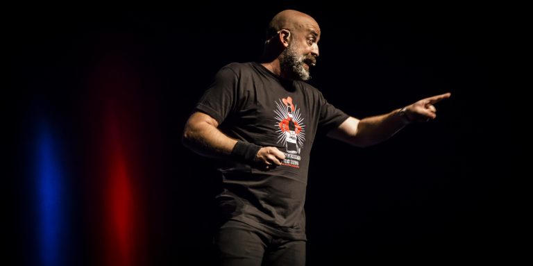 Goyo Jiménez hace reír a los supervivientes de cáncer en los Cines Callao