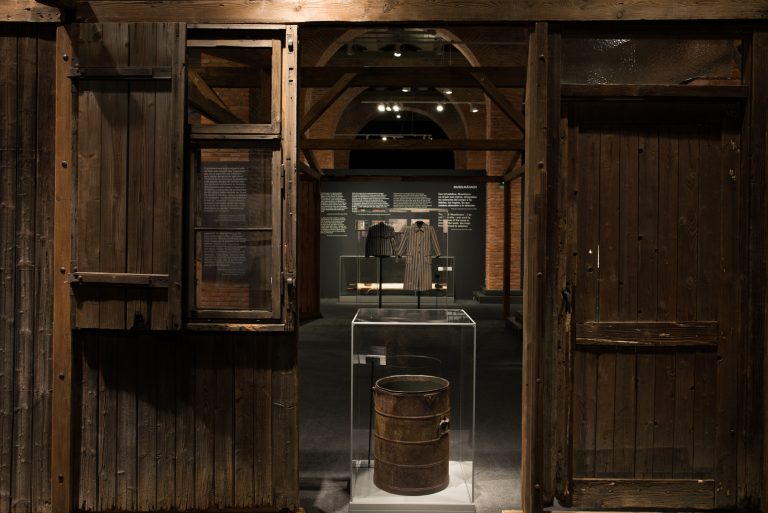 La historia del Holocausto prorroga en Madrid con ‘Auschwitz’