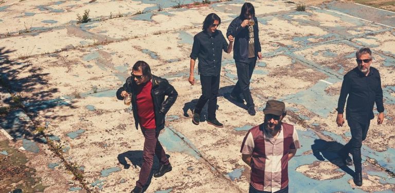Los Planetas cambian los festivales por un tablao flamenco