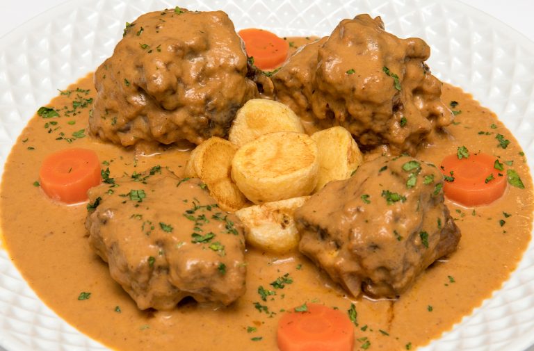 Madrid celebra en mayo el mes del rabo de toro