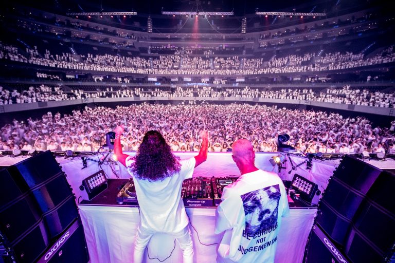 Sensation: la sorprendente fiesta en la que todos van de blanco
